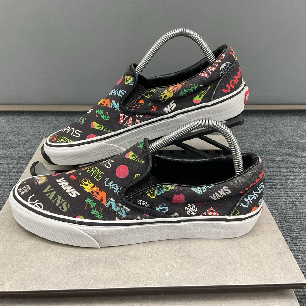 Vans Classic Slip On Disruptive Black True White Sneakers Mens 7 Womens 8.5